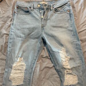 Levi’s Light Wash Distressed Women’s Jeans